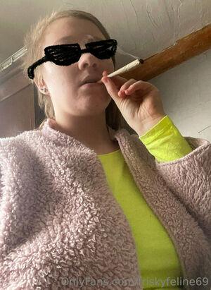 friskyfeline69 photo 217