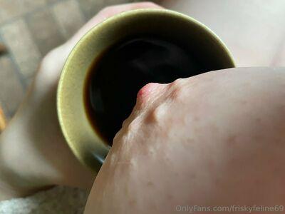 friskyfeline69 photo 284