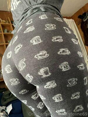 friskyfeline69 photo 330