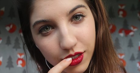 FrivolousFox ASMR photo 17