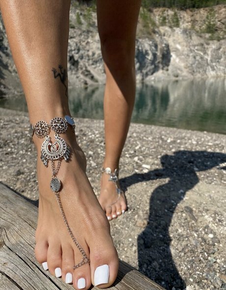 Froggeefeetfree photo 24