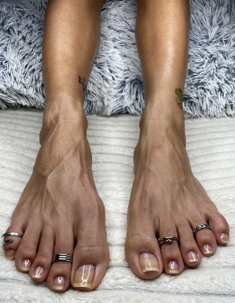 Froggeefeetfree photo 118