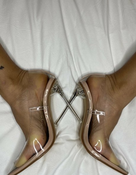 Froggeefeetfree photo 126