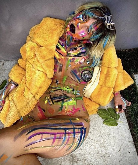 Gabbie Hanna photo 54