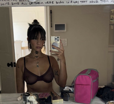Gabbie Hanna photo 56