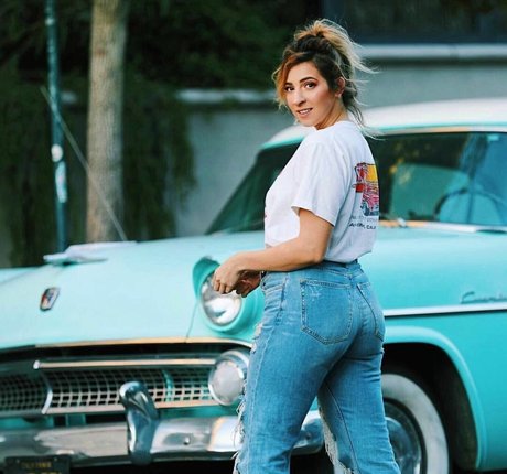 Gabbie Hanna photo 223