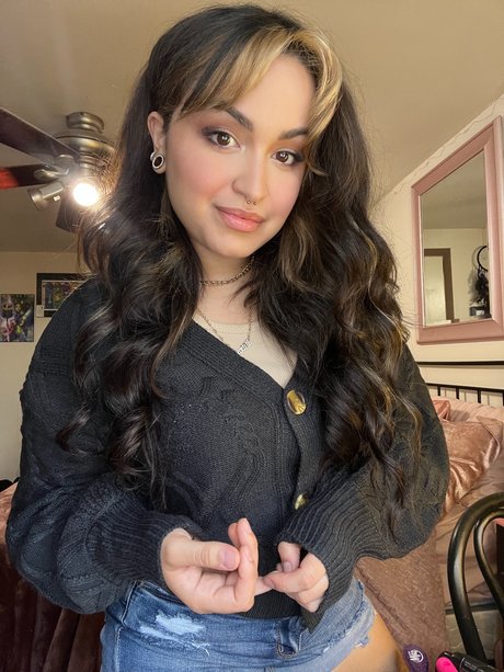 Gabby Ortiz photo 97