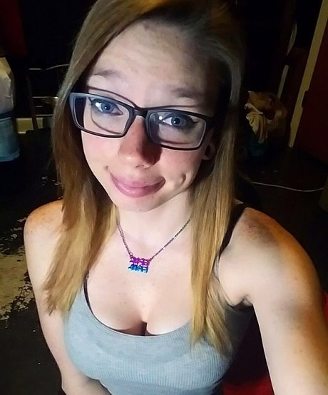 Gabby Swears photo 5