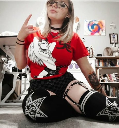 Gabby Swears photo 14