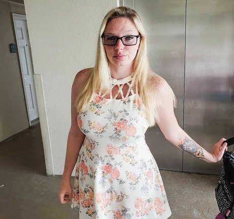 Gabby Swears photo 24