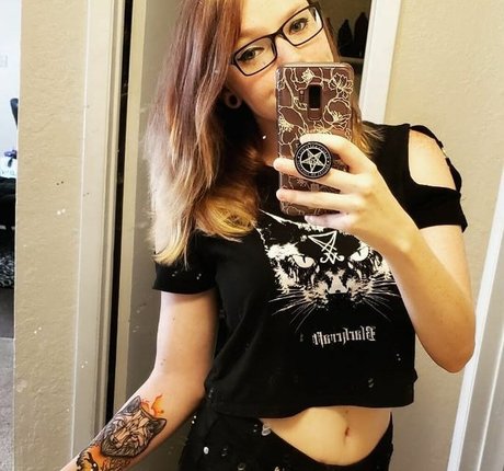 Gabby Swears photo 27