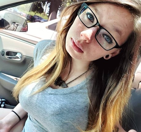 Gabby Swears photo 32