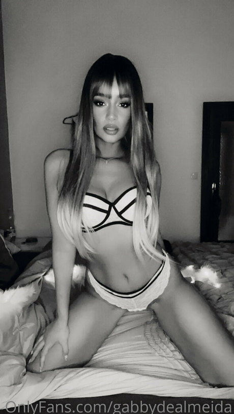 Gabbydealmeida photo 89