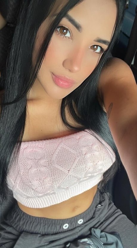 Gabriela Goncalves photo 6