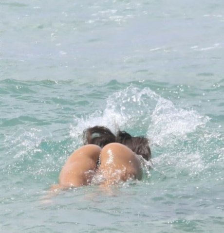 Gabriela Versiani photo 23