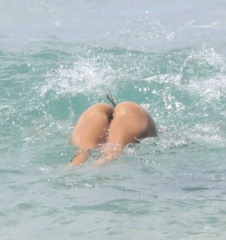 Gabriela Versiani photo 104