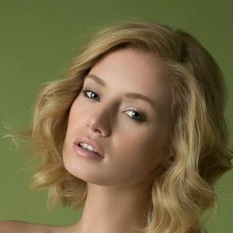 Gabriella Toth photo 9
