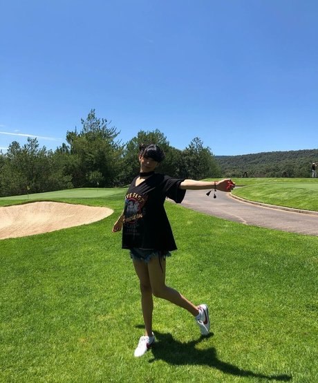 Gabrielle M photo 22