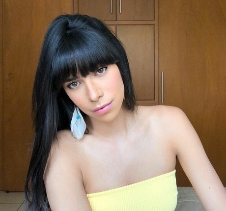 Gabrielle M photo 23