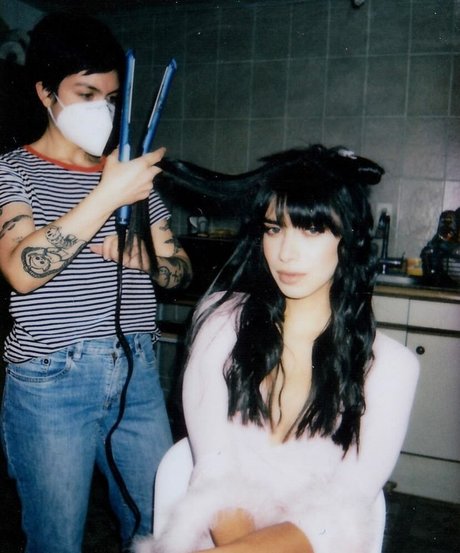 Gabrielle M photo 39