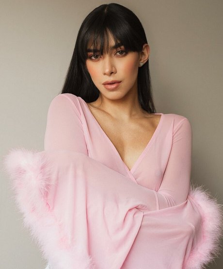 Gabrielle M photo 40