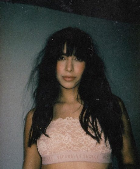 Gabrielle M photo 42