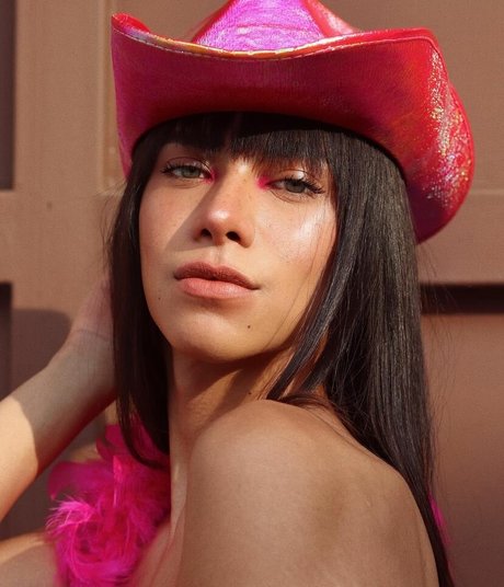 Gabrielle M photo 45