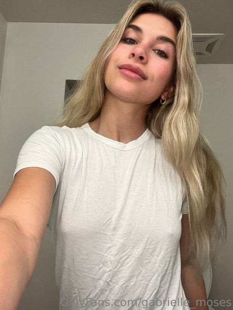 Gabrielle Moses photo 4