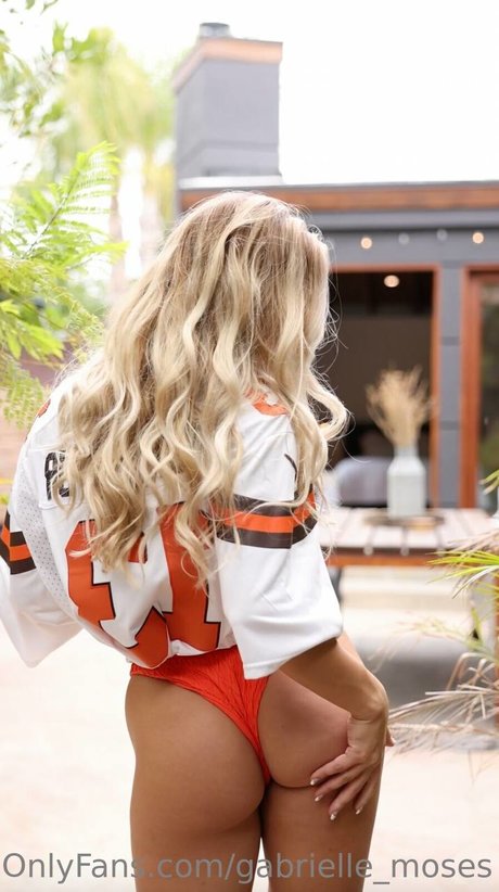 Gabrielle Moses photo 43