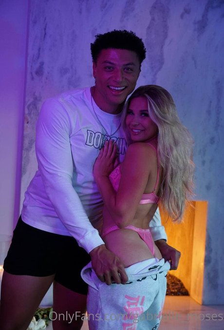 Gabrielle Moses photo 87