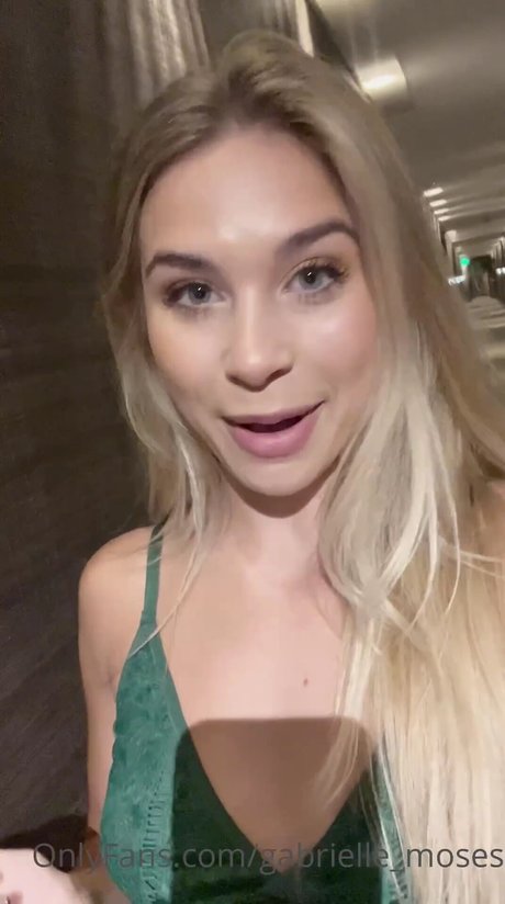 Gabrielle Moses photo 153