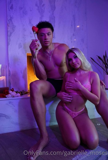 Gabrielle Moses photo 199