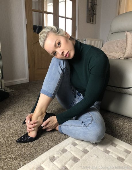 Gabrielle Taylor photo 145