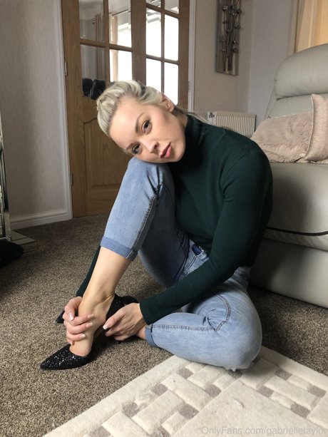 Gabrielle Taylor photo 195