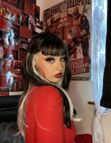 Gaby Izaguirre photo 7