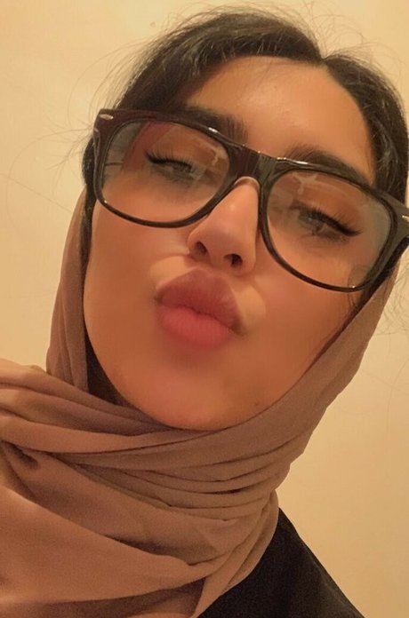 Galinaxgoddess UK Muslim photo 4