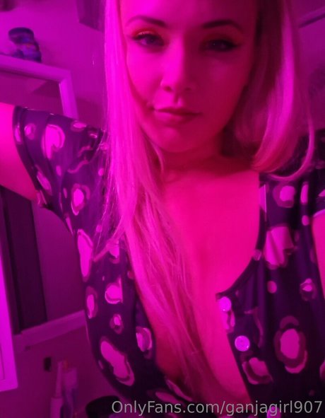 Ganjagirl907 photo 97