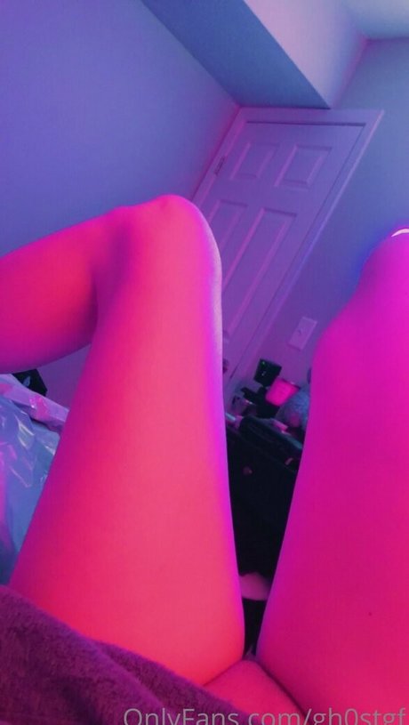 Ghostgrlfrnd photo 20