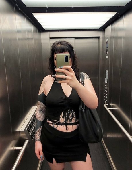 Ghostxgirl69 photo 14