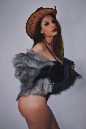Giada Robin photo 443
