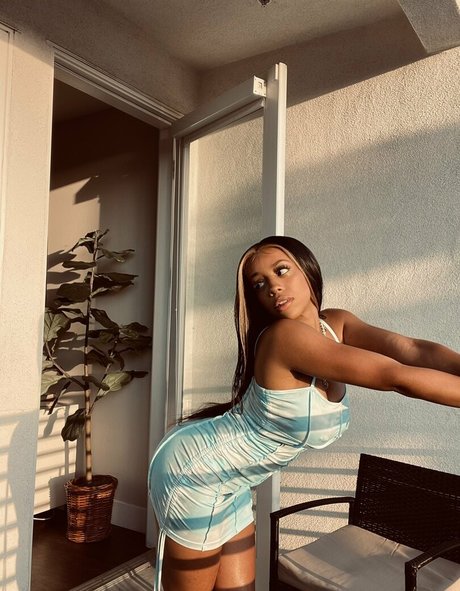 Giana Malise photo 2
