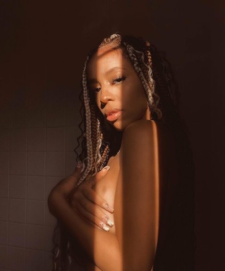 Giana Malise photo 10