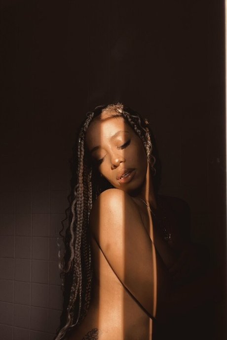 Giana Malise photo 11