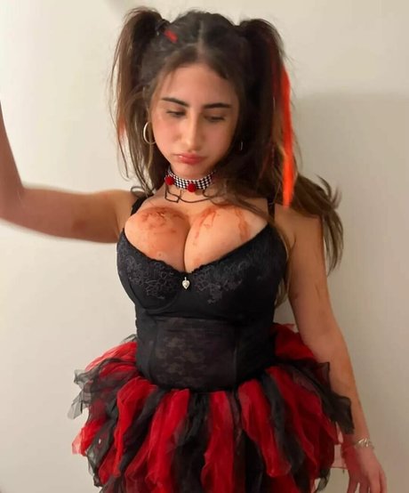 Gianna Jalal photo 8