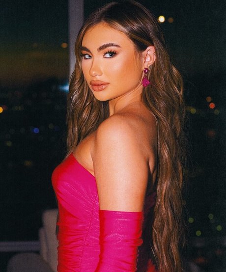 Gianna Luke photo 11