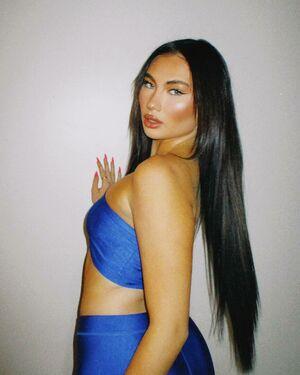 Gianna Luke photo 15