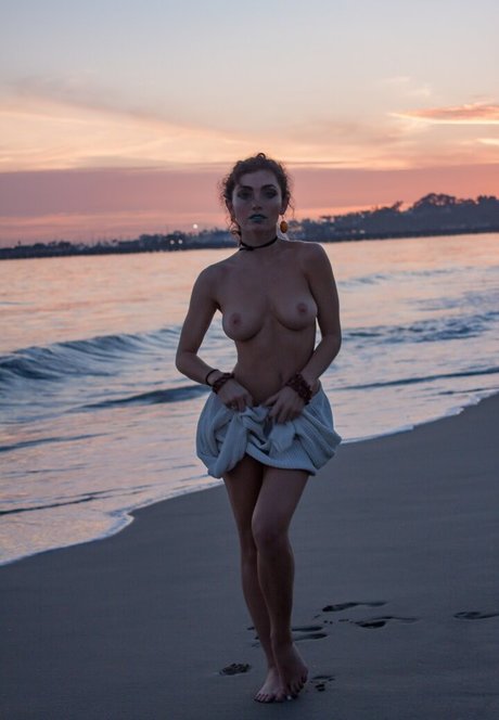 Gillian Barnes photo 66