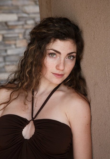 Gillian Barnes photo 192