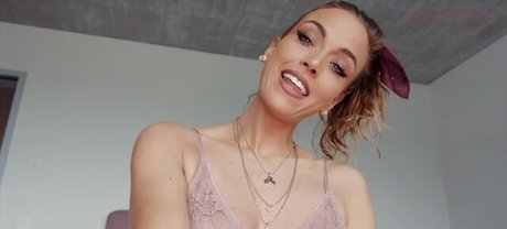 Gina Carla photo 26