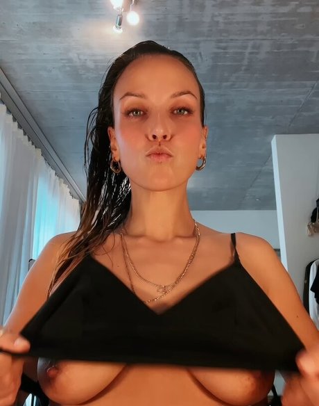 Gina Carla photo 169